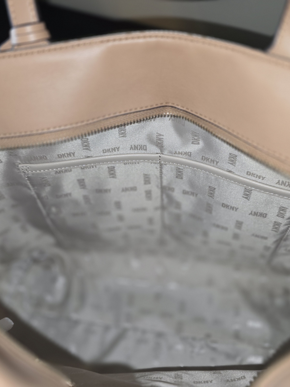 DKNY Logo Tote Bag with Front Pocket - Picture 6 of 12